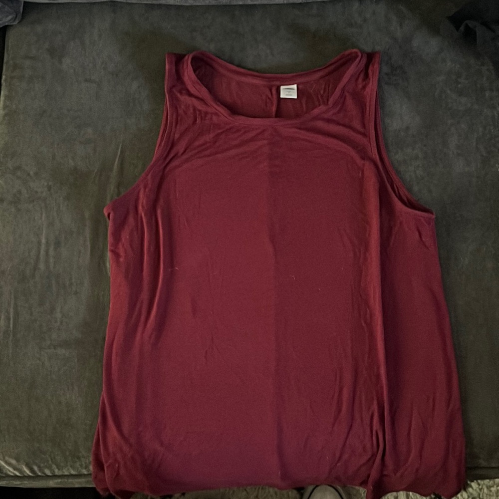 burgundy old navy tank top